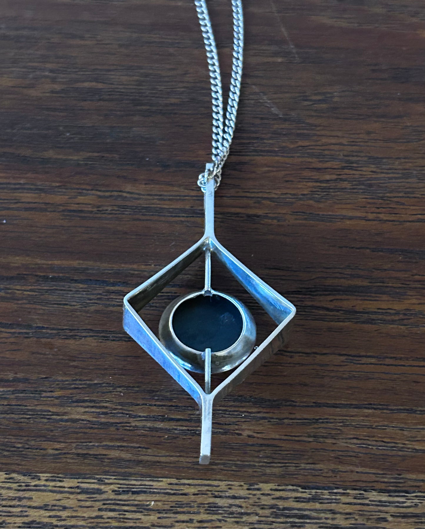 Salovaara, Finland - Silverhänge med spektrolit