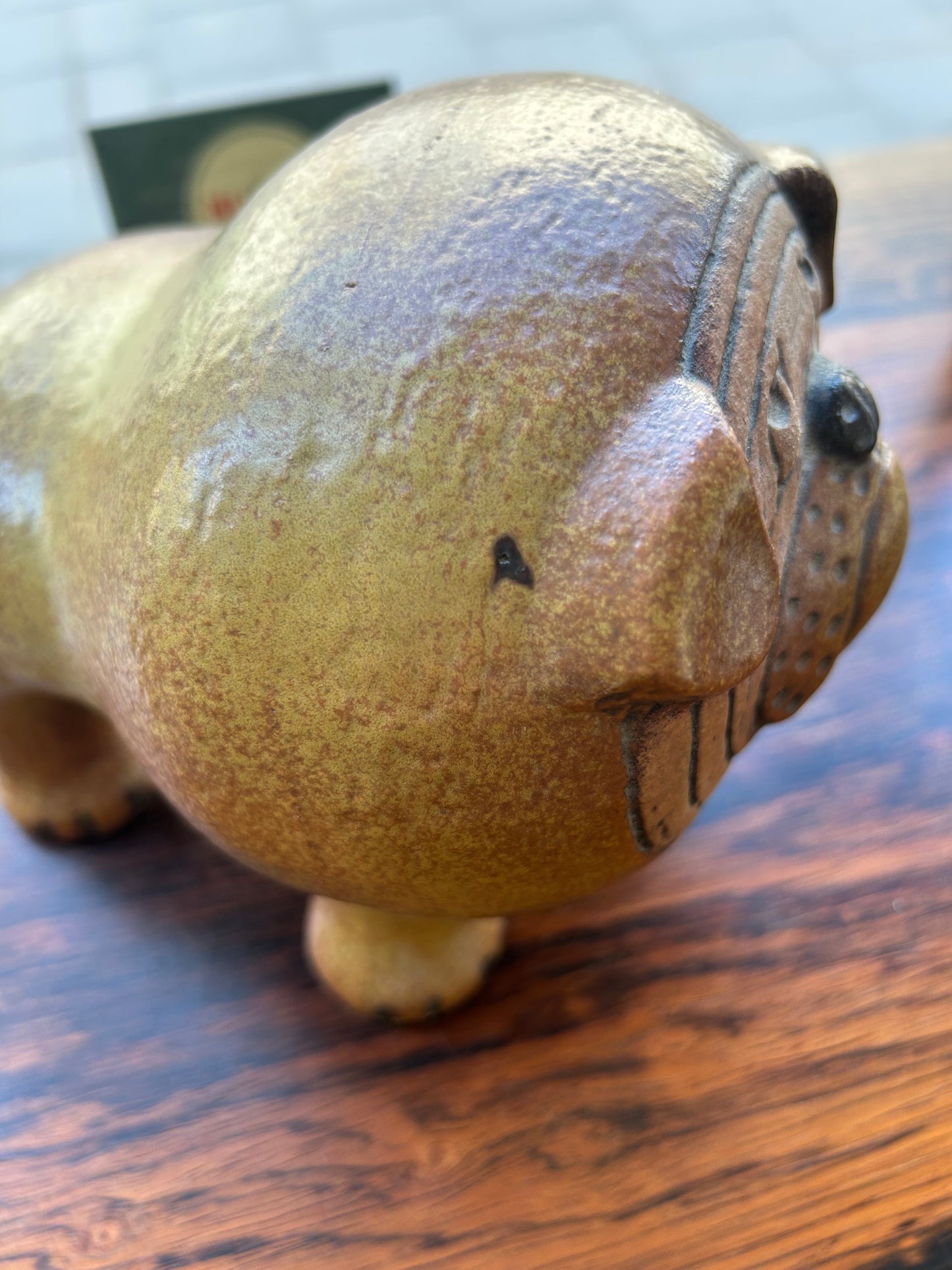 Lisa Larson, Kennel - Bulldog