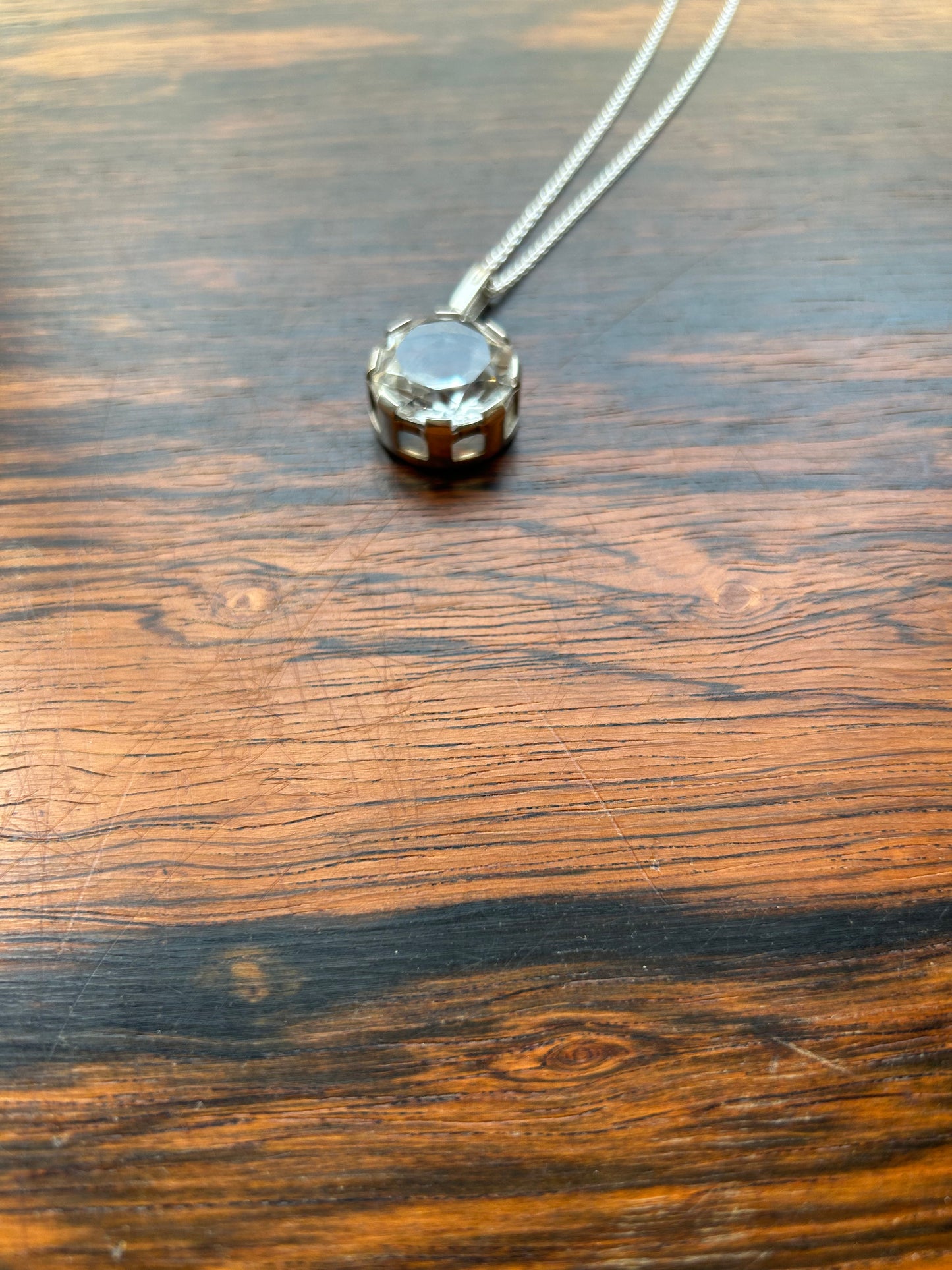 SIlver pendant with rock crystal - Nordisk Kokusai