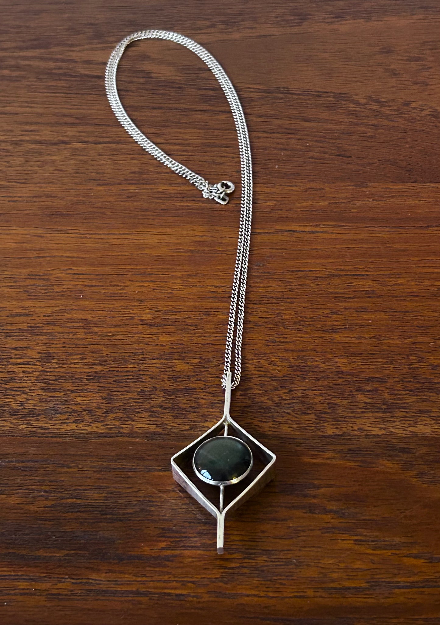 Salovaara, Finland - Silverhänge med spektrolit