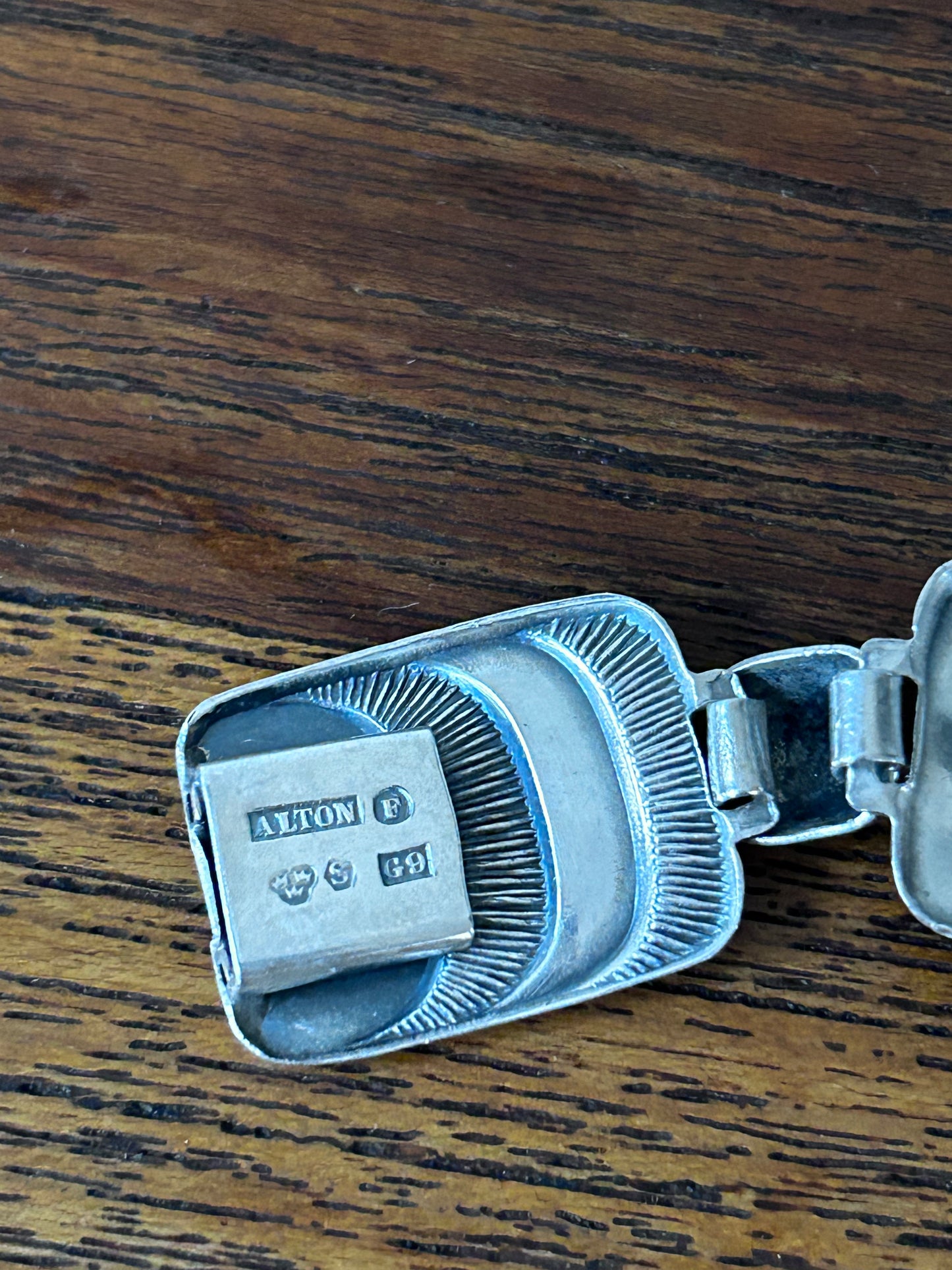 Alton, Falköping - Modernistiskt silverarmband