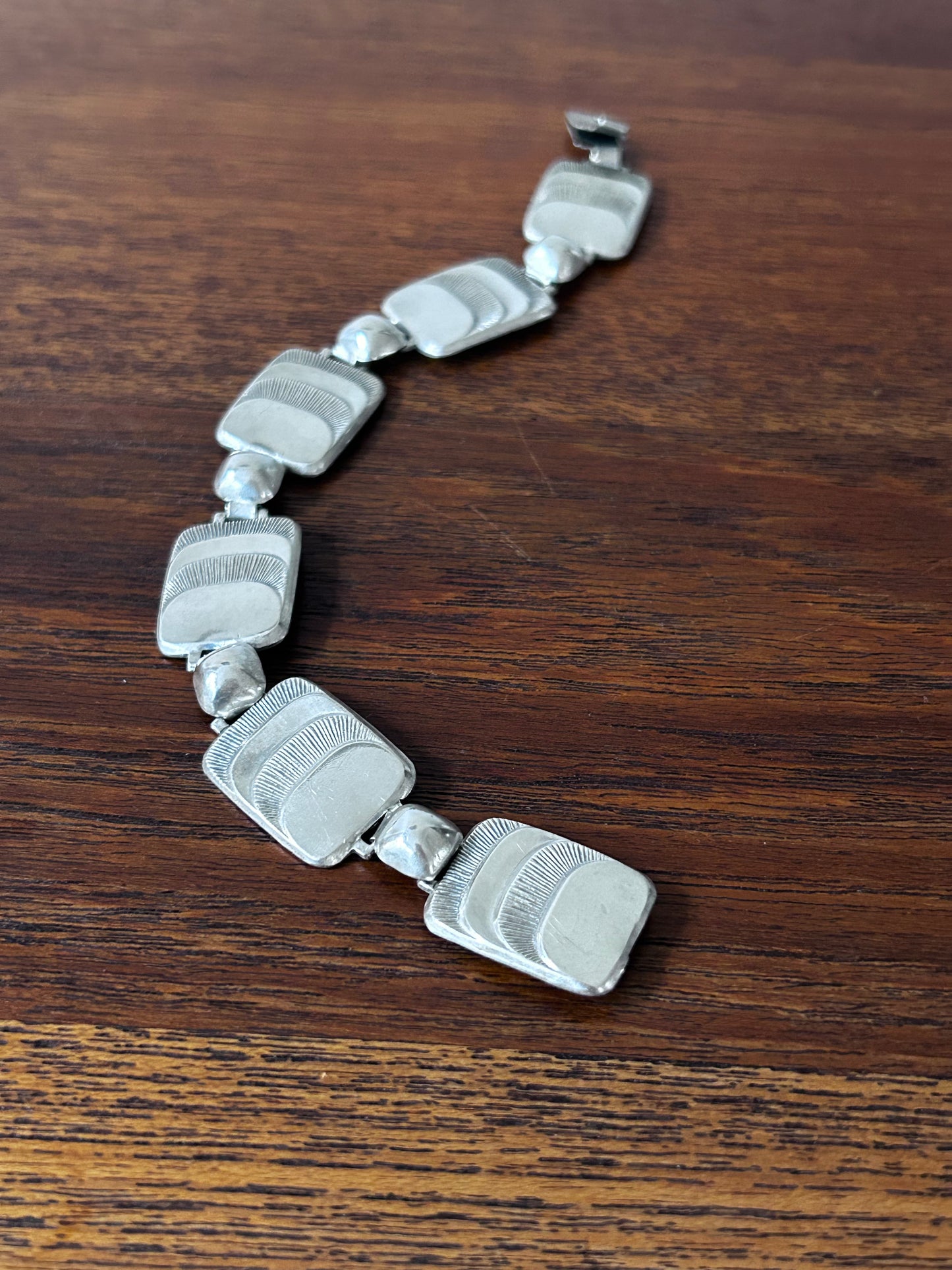 Alton, Falköping - Modernistiskt silverarmband