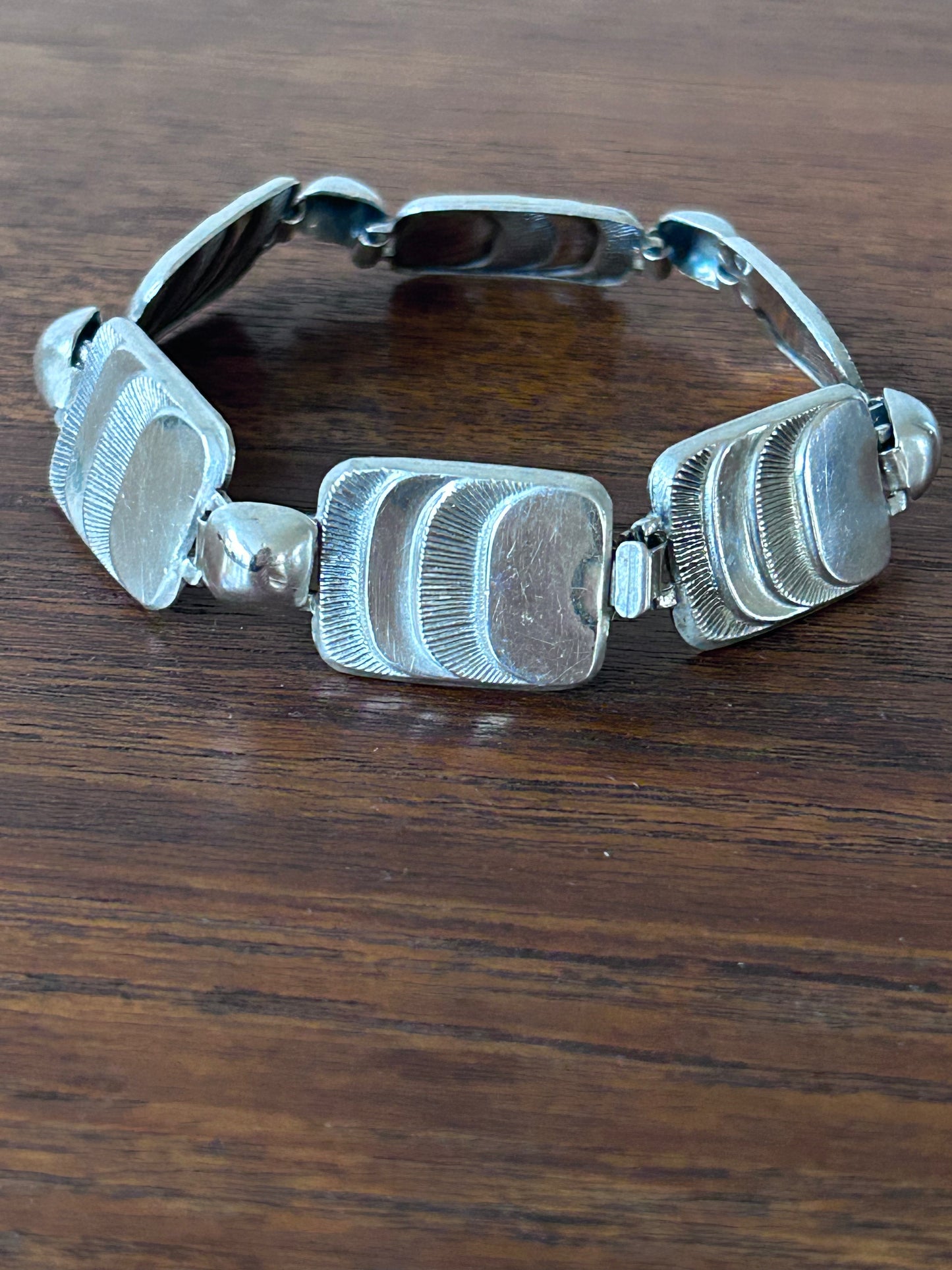 Alton, Falköping - Modernistiskt silverarmband