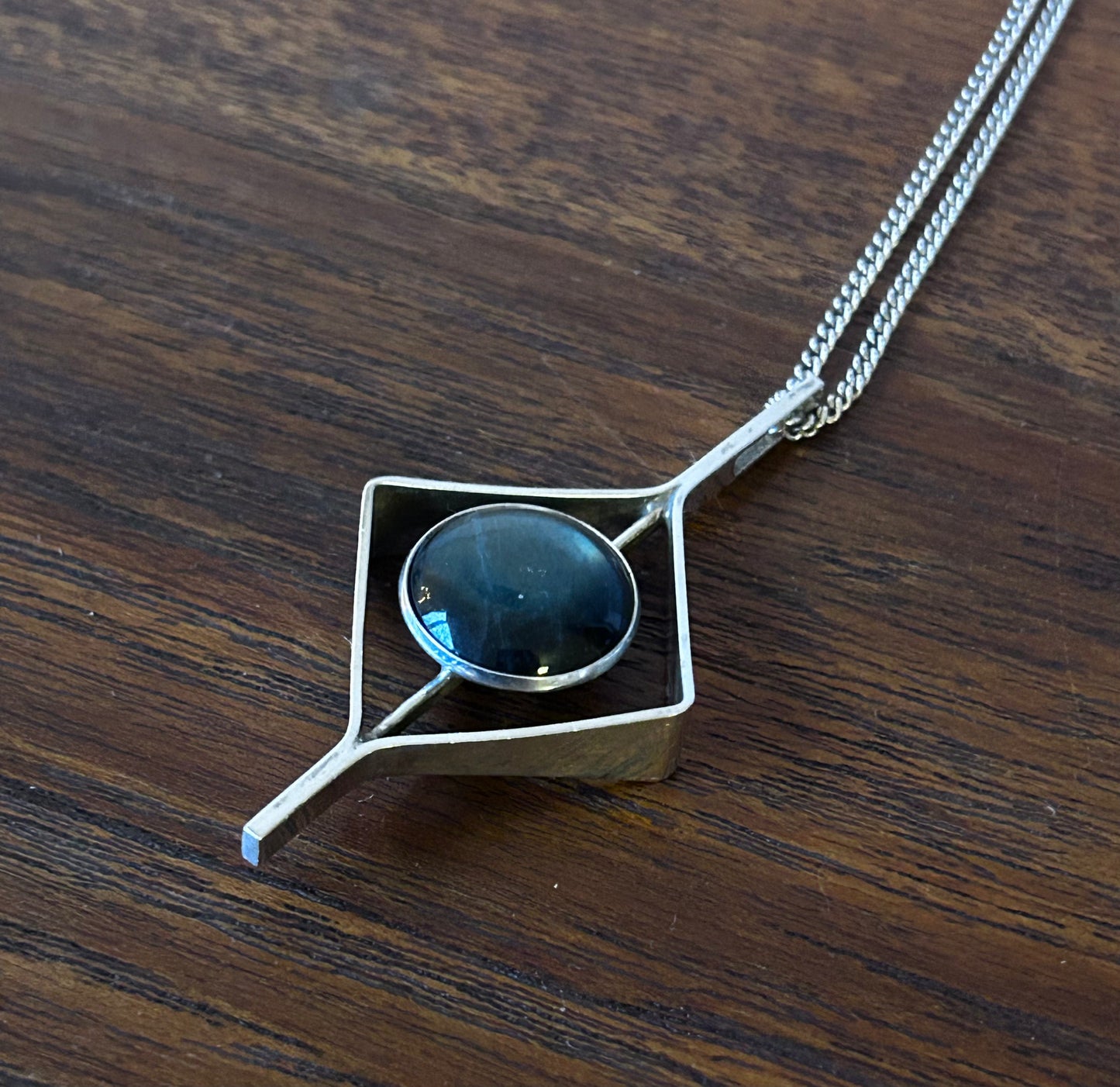 Salovaara, Finland - Silverhänge med spektrolit