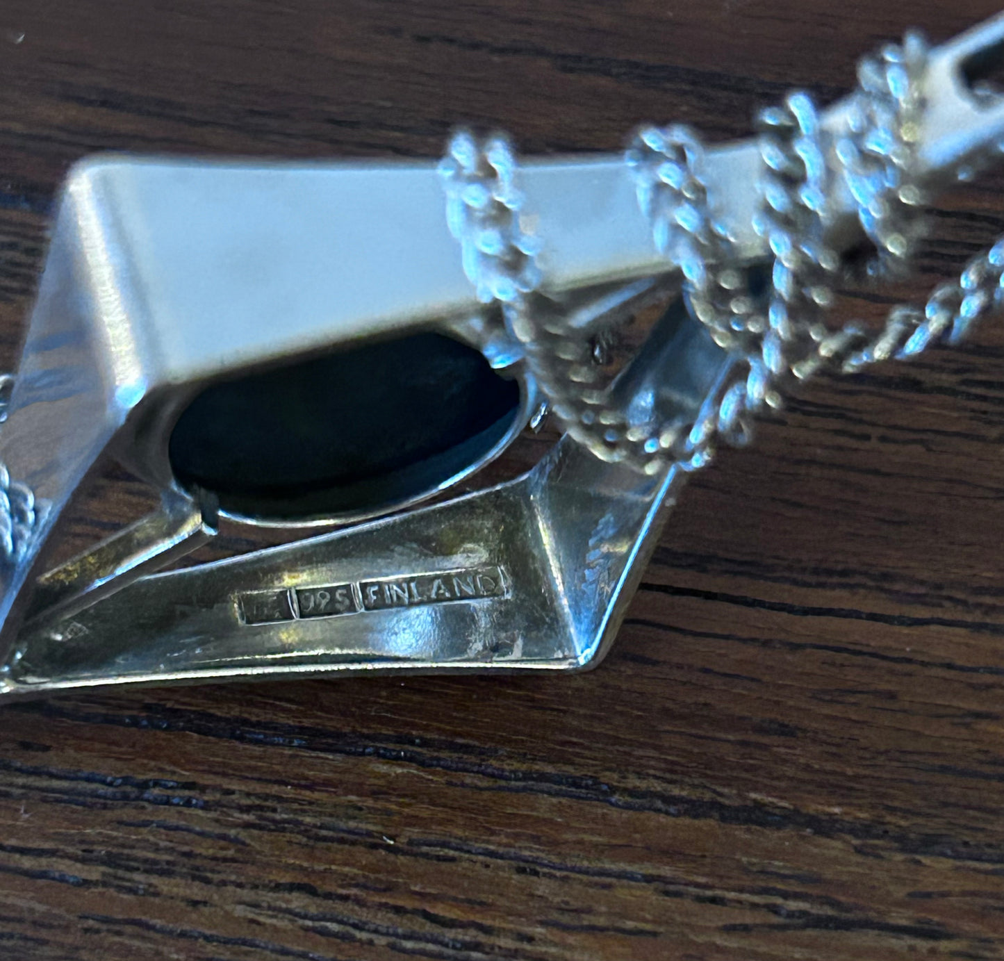 Salovaara, Finland - Silverhänge med spektrolit