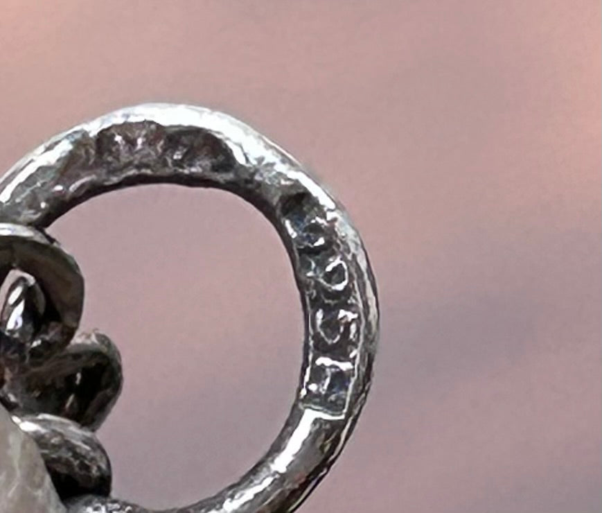 Kultasepät Salovaara, Finland - Modernist silver pendant