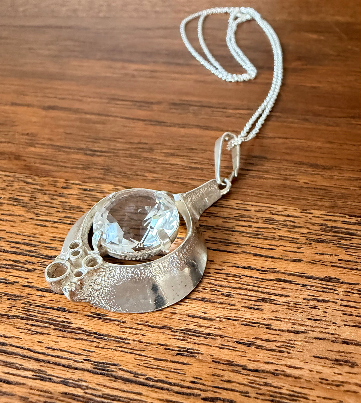 Silverhalsband med bergkristall - Theodor Klotz