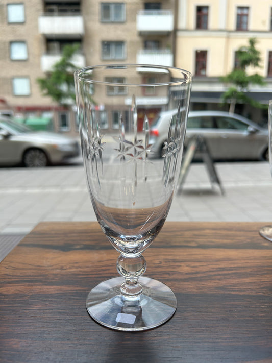 Vinglas Ölglas med dekor av stjärnor