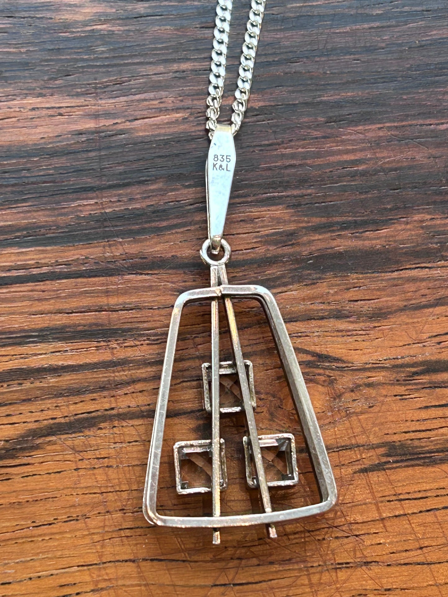 Kordes &amp; Lichtenfels - Silver pendant with three small french cut stones