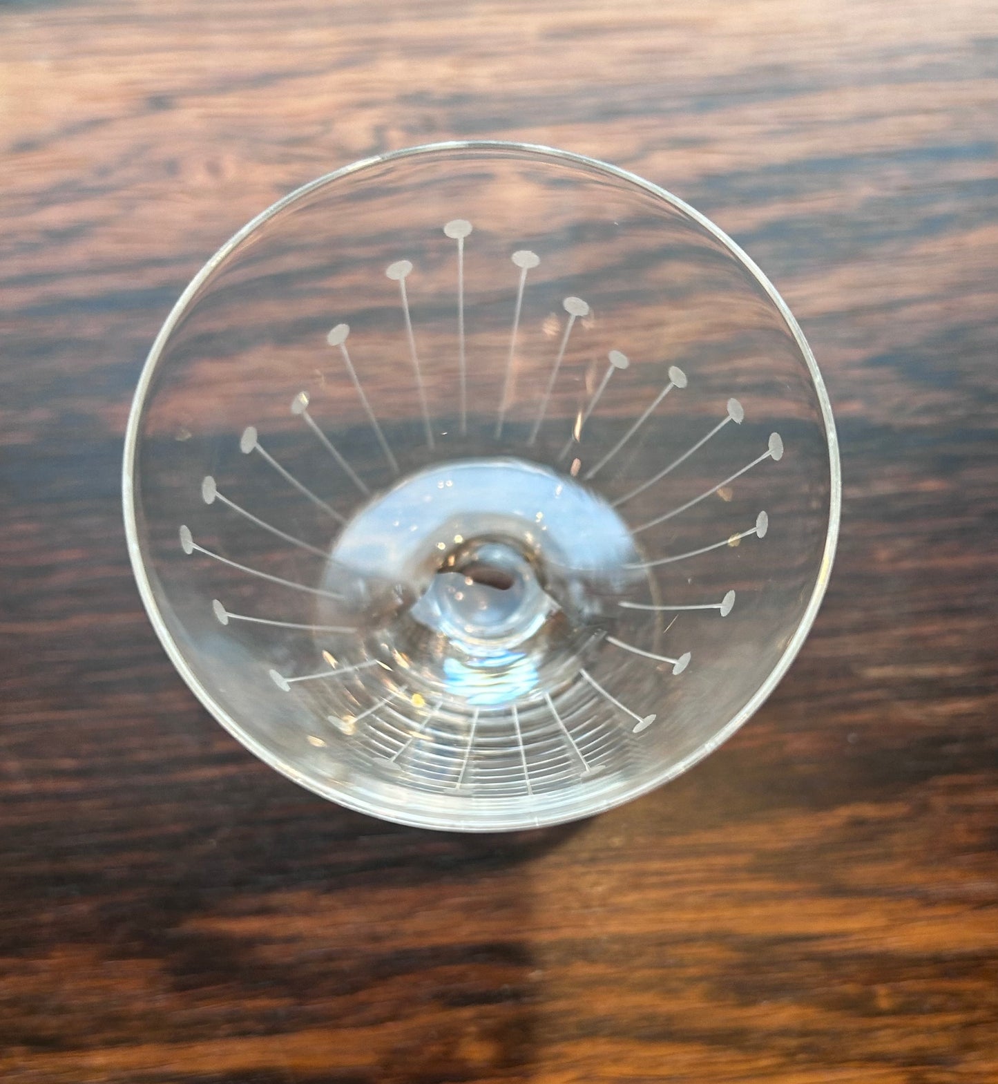 Johansfors, strong wine glass - Etched decoration of lines and circles